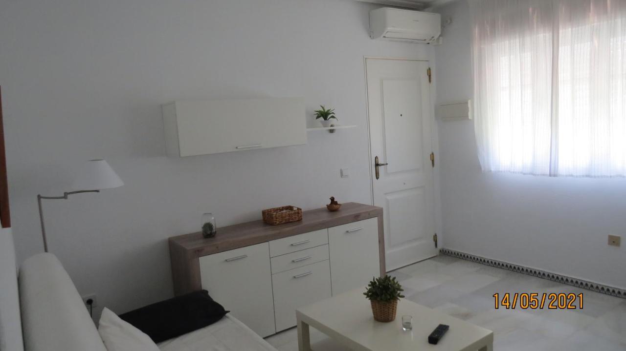 Apartamento Playa De La Barrosa - Chiclana Appartement Chiclana de la Frontera Buitenkant foto