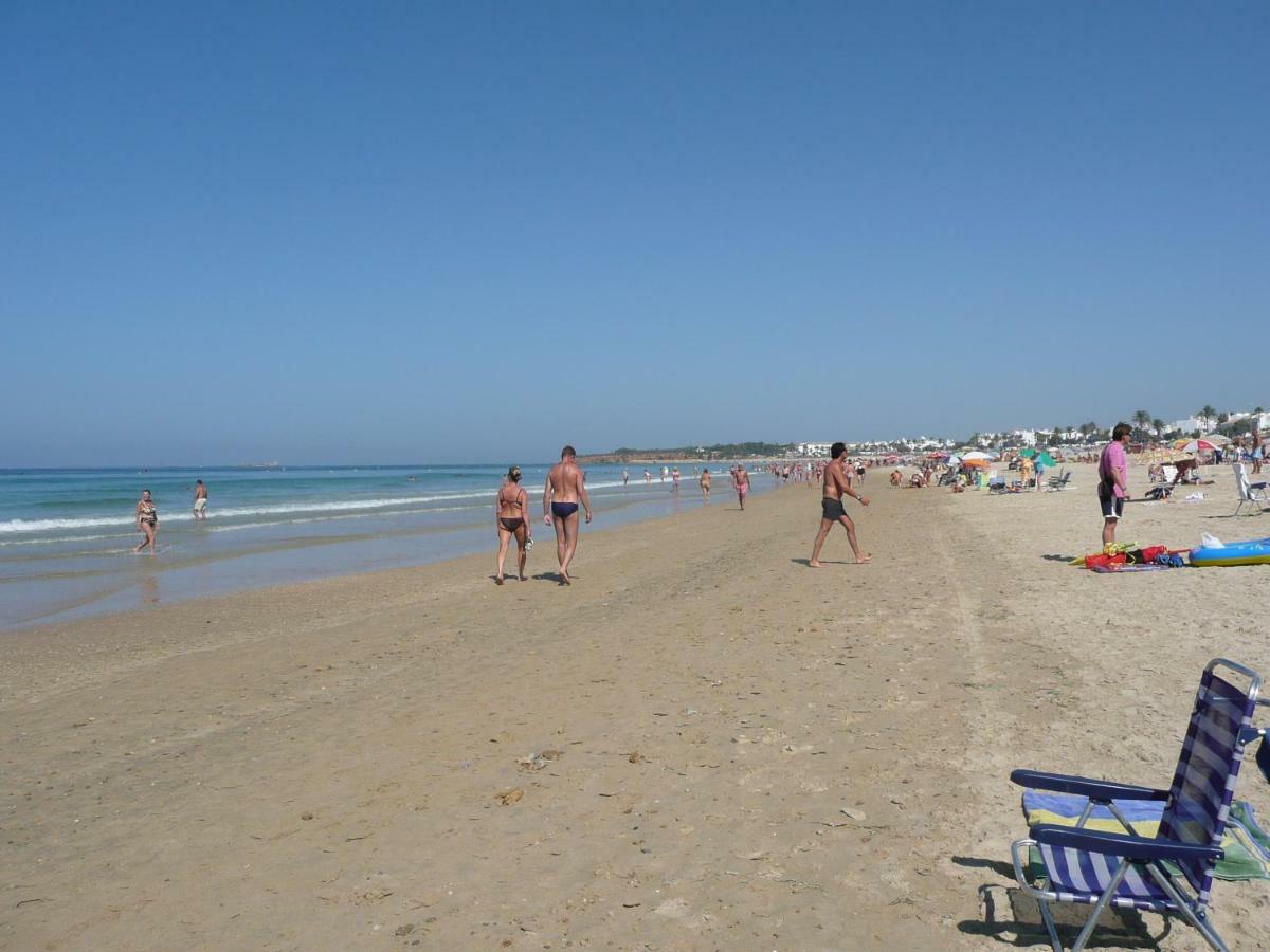 Apartamento Playa De La Barrosa - Chiclana Appartement Chiclana de la Frontera Buitenkant foto