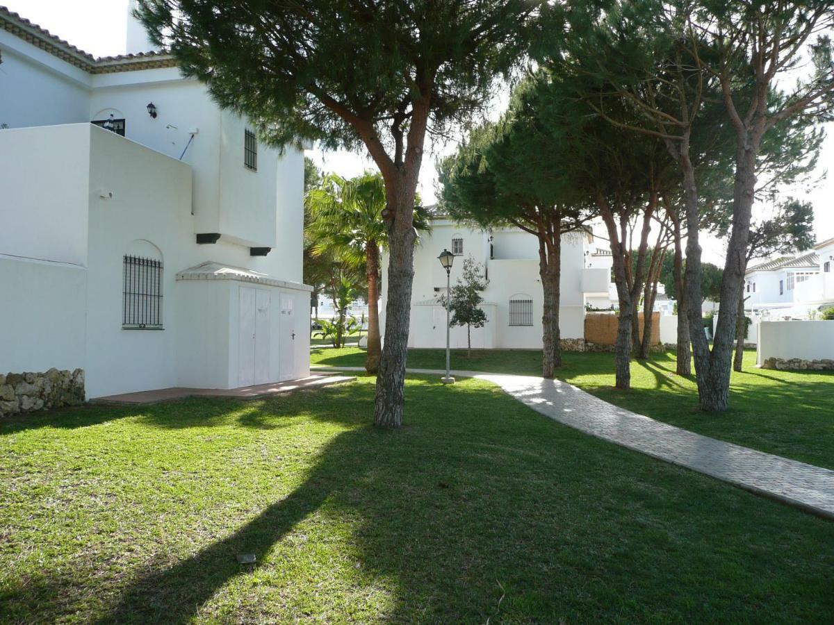 Apartamento Playa De La Barrosa - Chiclana Appartement Chiclana de la Frontera Buitenkant foto