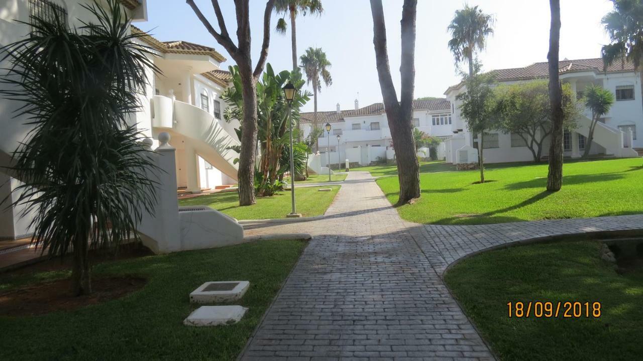 Apartamento Playa De La Barrosa - Chiclana Appartement Chiclana de la Frontera Buitenkant foto